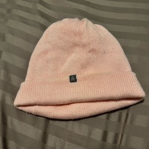 Aritzia TNA hat